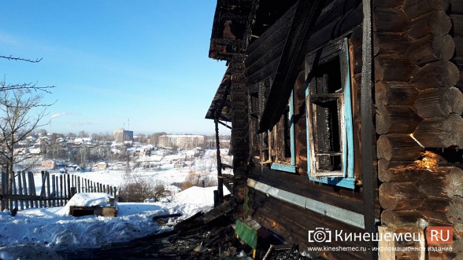 В Кинешме на улице Индустриальной сгорел дом фото 4