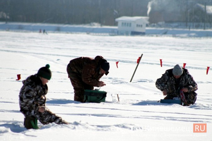 Нижегородцы приняли участие в рыбной ловле на мормышку в Кинешме фото 21