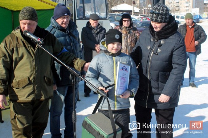 Нижегородцы приняли участие в рыбной ловле на мормышку в Кинешме фото 53