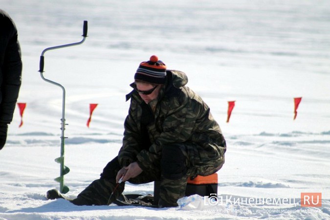 Нижегородцы приняли участие в рыбной ловле на мормышку в Кинешме фото 23