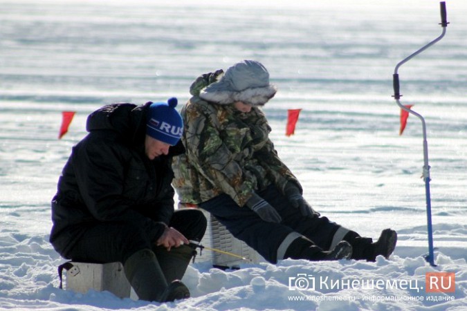 Нижегородцы приняли участие в рыбной ловле на мормышку в Кинешме фото 24