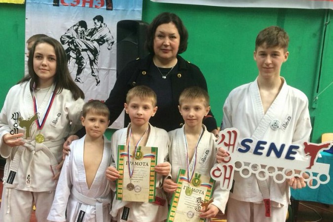 Кинешемские каратисты завоевали 15 медалей на первенстве Владимирской области фото 2