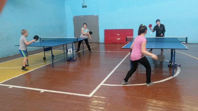 Школьники Кинешмы состязались в искусстве настольного тенниса фото 2