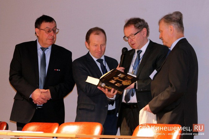 В Кинешме открылась конференция в честь 30-летия нейрохирургического отделения фото 19