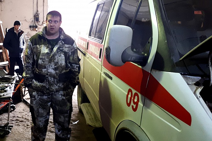 Водителя скорой, защитившего коллег от дебошира с ножом в Кинешме, ждет премия в 320 рублей фото 2