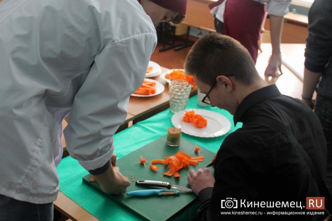 Кинешемских старшеклассников познакомили с будущей профессией фото 49