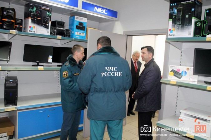 МЧС и прокуратура начали массовую проверку торговых центров Кинешмы фото 3