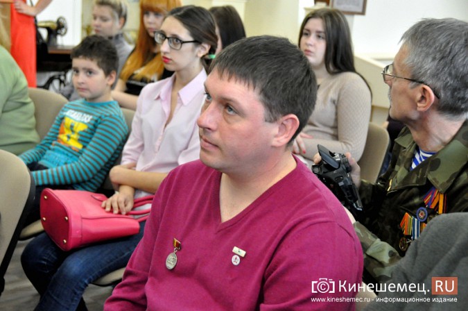 Поисковики вернули кинешемской семье вещи погибшего под Ржевом фронтовика фото 7