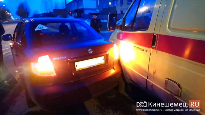 В Кинешме ехавшую на вызов «скорую» протаранила «Сузуки» фото 4