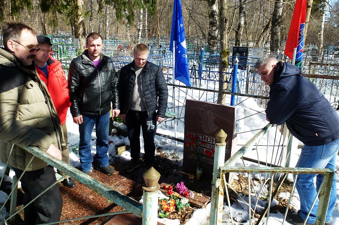 Кинешемские ветераны почтили память солдата Александра Бекренева фото 4