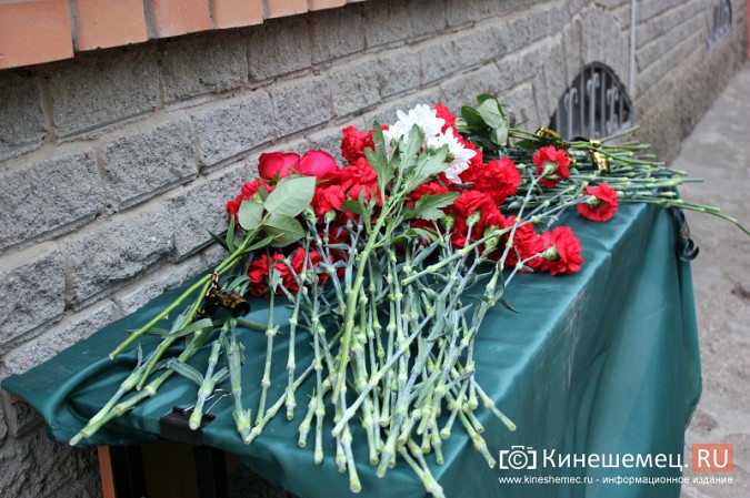 В Кинешме открыли мемориальную доску в память о полковнике Владимире Осокине фото 21