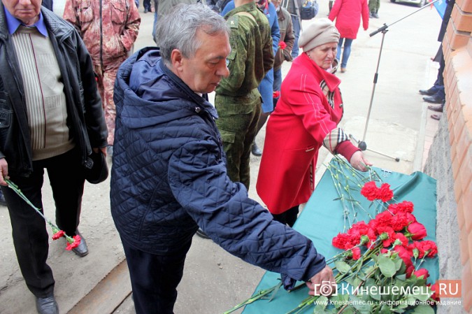 В Кинешме открыли мемориальную доску в память о полковнике Владимире Осокине фото 18