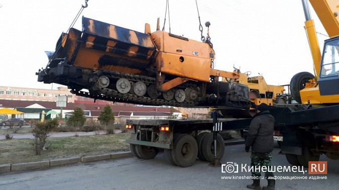 В ожидании туристов у бывшего речного вокзала в Кинешме уложили новый асфальт фото 10