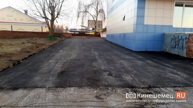 В ожидании туристов у бывшего речного вокзала в Кинешме уложили новый асфальт фото 7