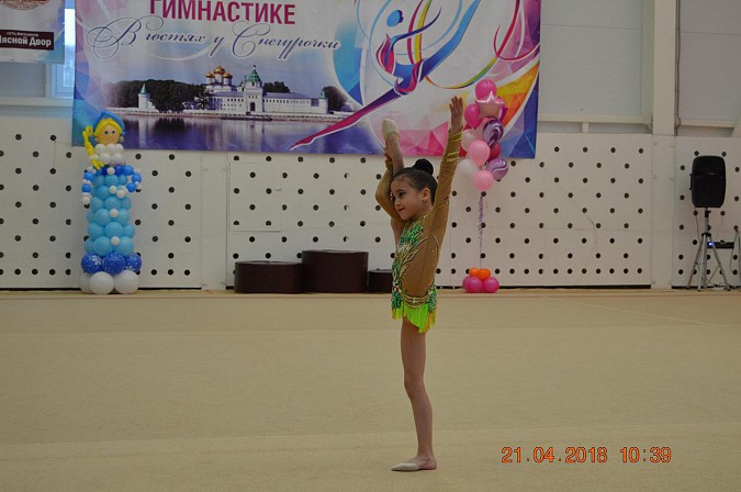 Кинешемские гимнастки успешно выступили на турнире «В гостях у Снегурочки» фото 4