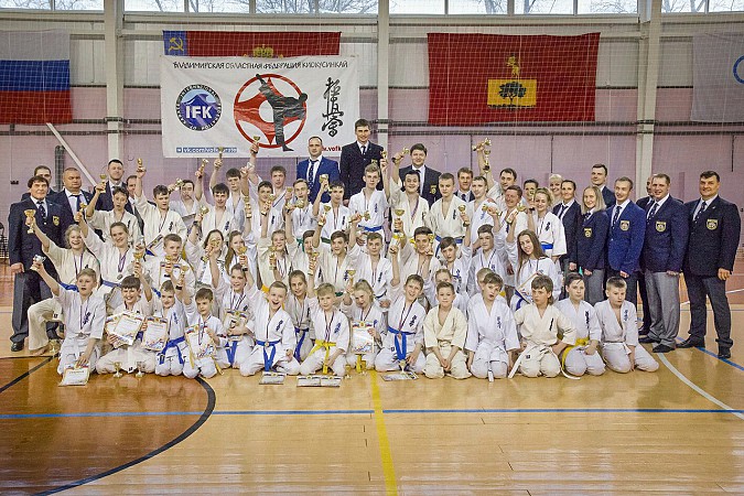 Юные каратисты из Кинешмы взяли медали на чемпионате Владимирской области фото 2