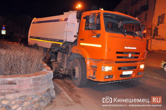 «Дорожный пылесос» из Иванова убрал центральные улицы Кинешмы фото 2