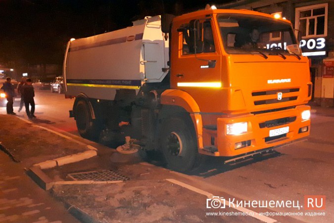 «Дорожный пылесос» из Иванова убрал центральные улицы Кинешмы фото 5