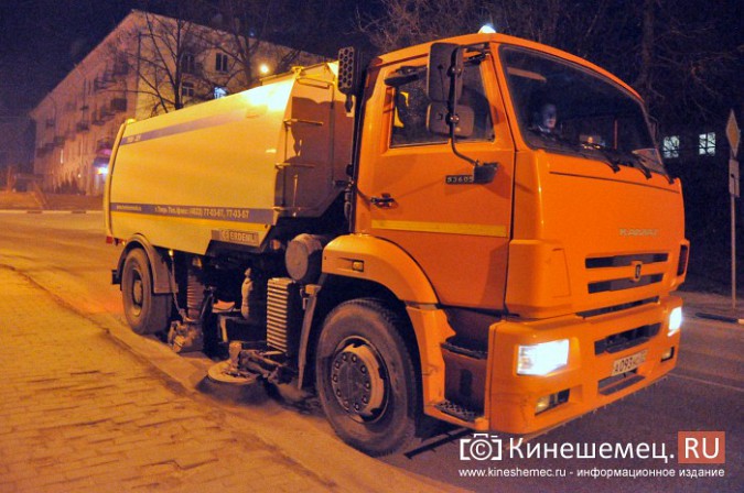 «Дорожный пылесос» из Иванова убрал центральные улицы Кинешмы фото 4