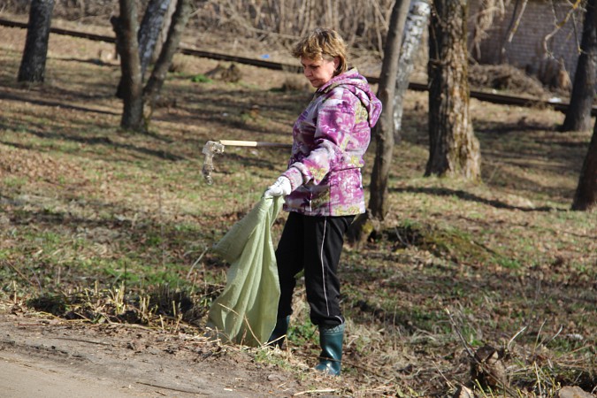 Кинешемские депутаты присоединились к общегородскому субботнику фото 3
