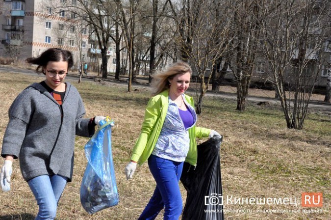Чиновники Кинешмы искали мусор на убранном «Менделеевском поле» фото 9