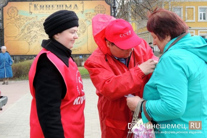 Шествие КПРФ в Кинешме закончилось «лошадиным скандалом» фото 14