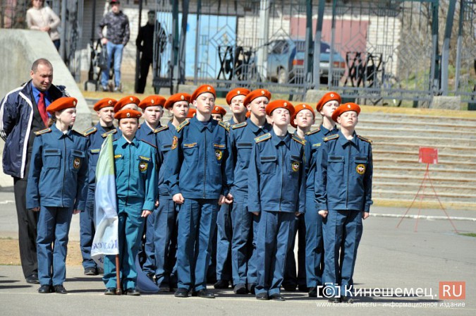 Кинешемские школьники ходили строем и пели песни фото 10