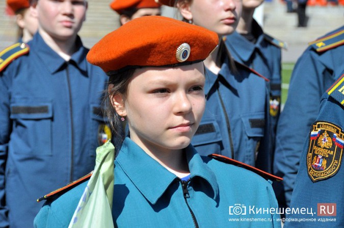 Кинешемские школьники ходили строем и пели песни фото 16