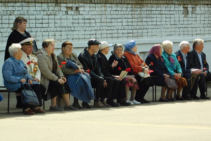 Торжественный митинг в канун праздника Победы прошел в кинешемской школе №18 фото 3