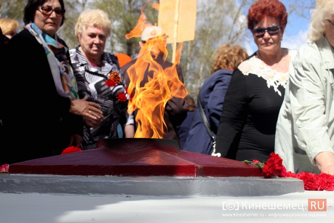 На кладбище «Затенки» в Кинешме прошел митинг в честь приближающегося Дня Победы фото 23