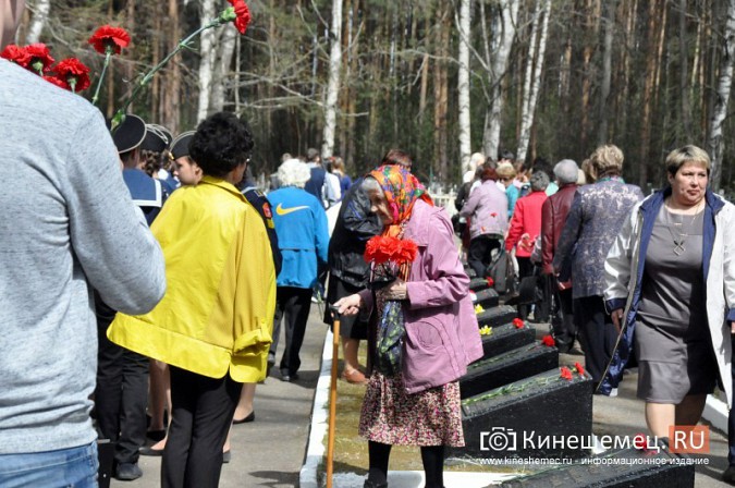 На кинешемском кладбище «Сокольники»  прошла гражданская панихида фото 20