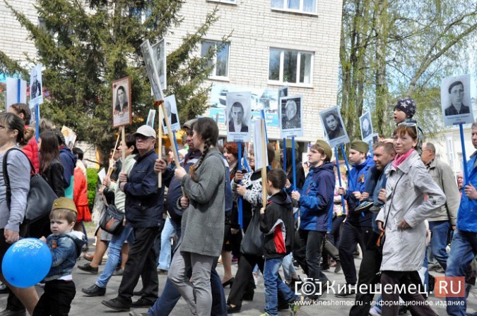 Шествие «Бессмертного полка» в Кинешме стало самым масштабным за годы его проведения фото 57