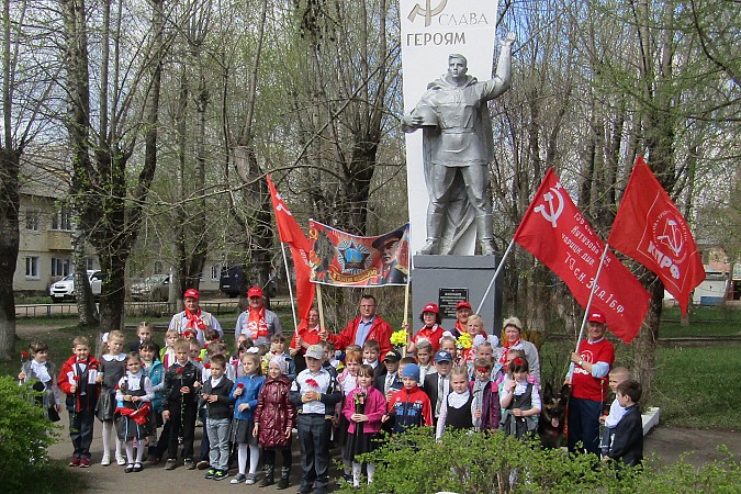 Кинешемские коммунисты провели автопробег «Наша Великая Победа» фото 4