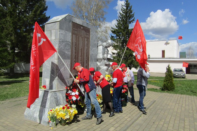 Кинешемские коммунисты провели автопробег «Наша Великая Победа» фото 5