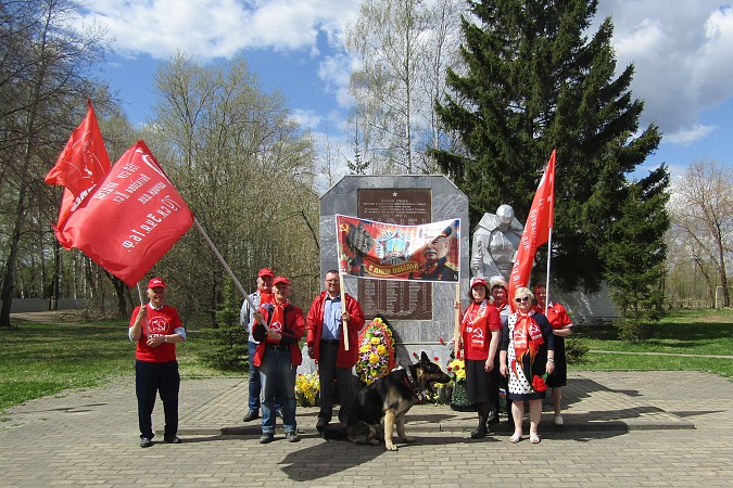 Кинешемские коммунисты провели автопробег «Наша Великая Победа» фото 6