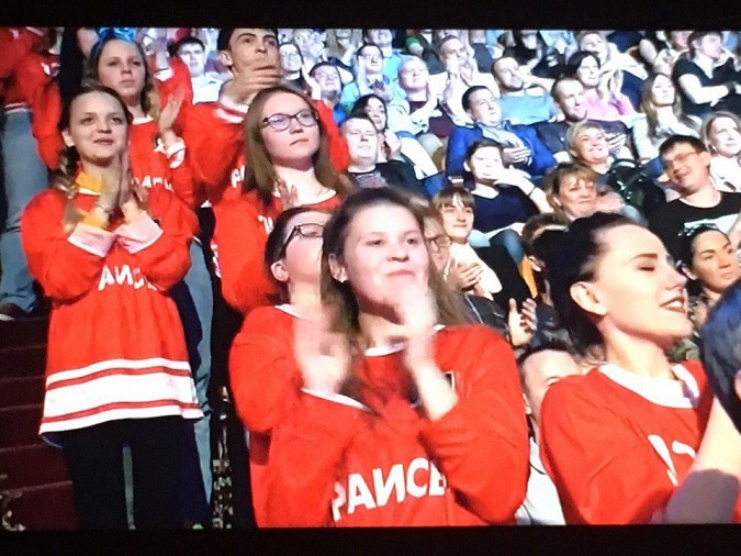 Кинешемские школьники побывали на съемках Высшей лиги КВН фото 4