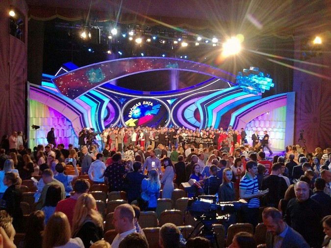 Кинешемские школьники побывали на съемках Высшей лиги КВН фото 6