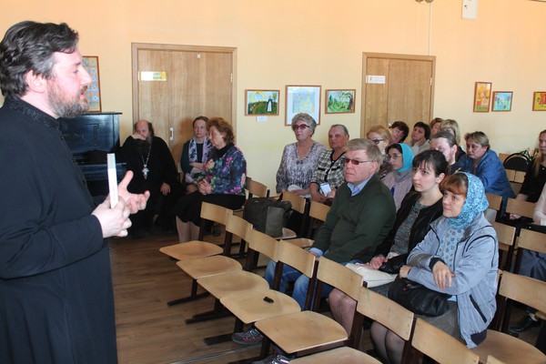 Диакон Илья Кокин провел обучающий семинар для учителей Кинешмы фото 2