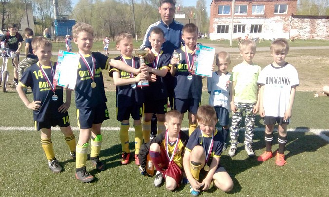 Наволокчанин привел кинешемский клуб к победе на областном турнире по футболу фото 2