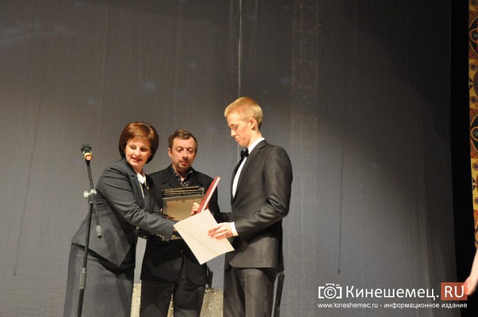 В Кинешме наградили победителей фестиваля «Классика на школьной сцене» фото 9