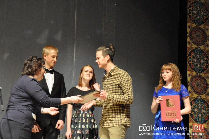 В Кинешме наградили победителей фестиваля «Классика на школьной сцене» фото 5