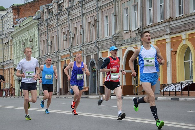 Кинешемские новости. Нижегородские марафонцы. Марафонец Нижний Новгород Сормово старик. Петр Иванов марафонец Ярцево. Петров Леонид Нижнекамск марафонец.