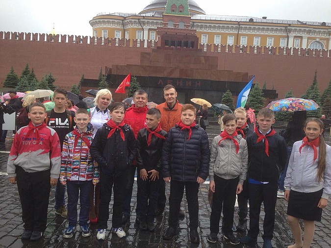 Павел Грудинин приветствовал кинешемских пионеров на Красной площади фото 6