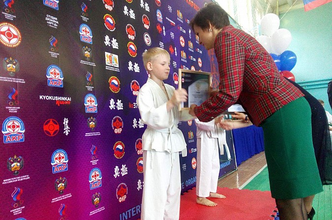 Каратисты Екатерины Соколовой успешно завершили спортивный сезон фото 6