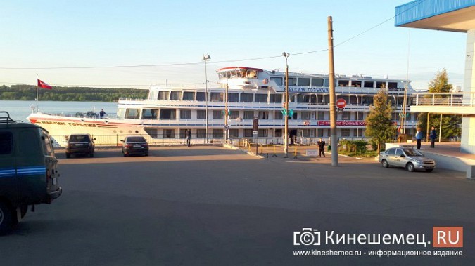 «Максим Горький» снова пришвартовался к кинешемскому причалу фото 9