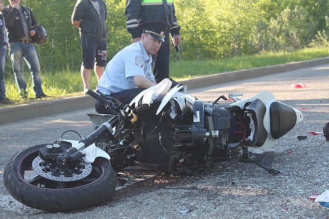 В Иванове на открытии байк-сезона насмерть разбился 24-летний мотоциклист фото 6