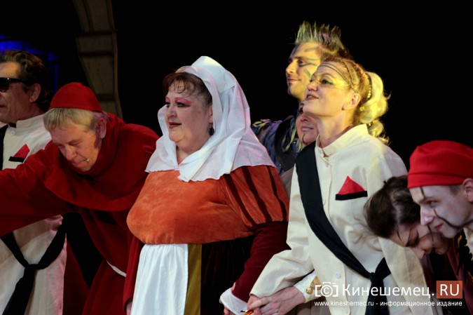 В Кинешме показали самую ожидаемую премьеру года -  «Ромео и Джульетту» фото 25
