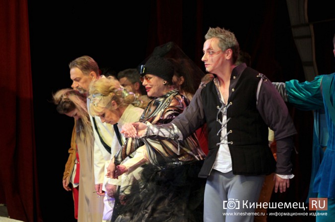 В Кинешме показали самую ожидаемую премьеру года -  «Ромео и Джульетту» фото 24
