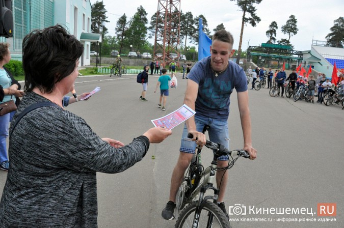 «Большой велопарад» в Кинешме собрал более 200 участников фото 34