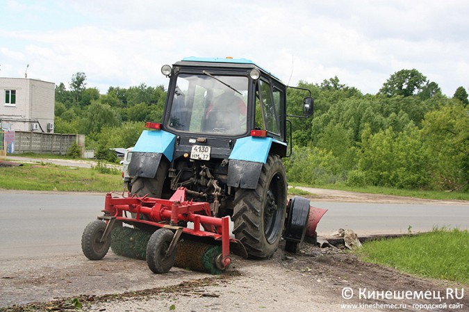 Бригады УГХ Кинешмы вышли на уборку последствий урагана фото 3